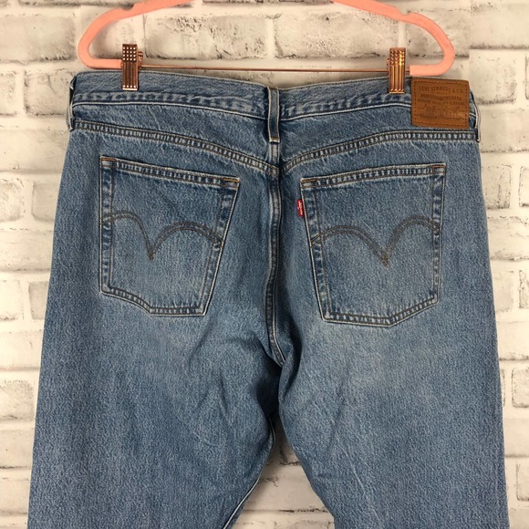 Levi's Premium Wedgie Icon Fit Authentically Yours Distressed Button Fly Sz. 34 - Picture 6 of 11